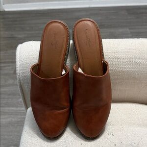 Universal Thread Tan Women's Mules